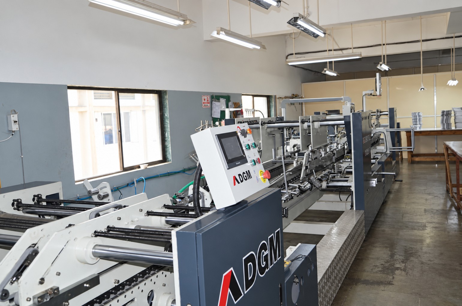 High-speed folder gluing at Subhashish